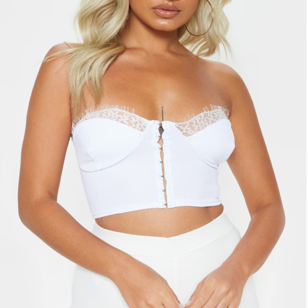 NWOT Pretty Little Thing Crop Top